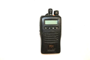 Radio UHF KENWOOD TK-3140-1 TK3140 450-490 MHZ 250 canales 4 vatios radio solamente - Imagen 1 de 8