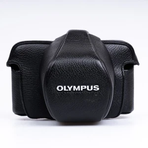 *MINT* Olympus Original Black OM Case for OM-1 OM-2 OM-3 OM-4 Ti 35mm w/ Screw - Picture 1 of 11