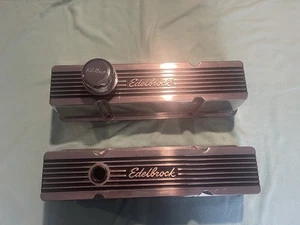 Edelbrock Signature Series Aluminum 350 Chevy TALL Valve Covers - Picture 1 of 9