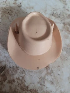 Sombrero bronceado vintage de Marx Johnny West - Jane or Josie West - Imagen 1 de 2