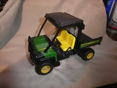 ERTL John Deere Big Farm 825i 1:16 Lights & Sounds XUV Gator  Working - Image 1 of 4