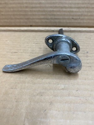 Manija de bloqueo de desplazamiento de la década de 1930 posiblemente modelo A Ford Foto 1 de 4