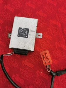 OEM Mercedes Benz W126 560 SEL/SEC airbag voltage converter relay 0008200297 - Picture 1 of 2