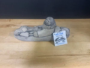 Vintage Glacial Ice Age Sculpture Alaska Eskimo In Kayak With Hunt 9" - Picture 1 of 4