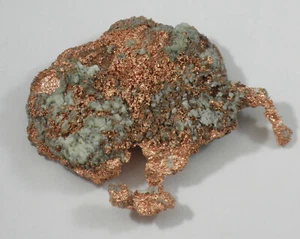 Esemplare minerale di rame nativo Michigan USA 242,7 gm 9 x 7,3 x 1,8 cm 8,5 once - Foto 1 di 5