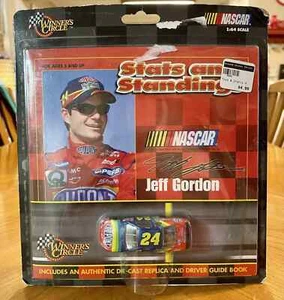 Hasbro Winners Circle Jeff Gordon Stats And Standings 1:64 Car & Book 1999 TU - Picture 1 of 3
