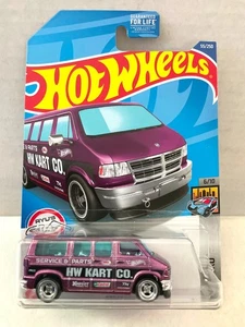 Hot Wheels SUPER Treasure Hunt STH - DODGE VAN - 2022 #55 - SpectaFlame Purple - Picture 1 of 5