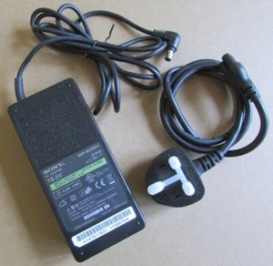 GENUINE SONY VGP-AC19V11 19.5V 4.7A POWER SUPPLY CHARGER & UK PLUG - Picture 1 of 3