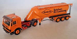 Conrad Mercedes Silo Sattelzug "Readymix, Werbe-Modell? Baufahrzeug Diecast 1:50 - Foto 1 di 12
