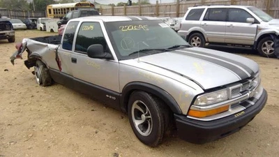 (LOCAL PICKUP ONLY) Rear Side Door Extended Cab Left Hand Fits 96-03 S10/S15/SON Foto 1 de 4