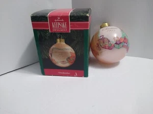 Vintage Grandmother HALLMARK CHRISTMAS KEEPSAKE ORNAMENT In BOX 1992 GLASS BALL - Picture 1 of 10