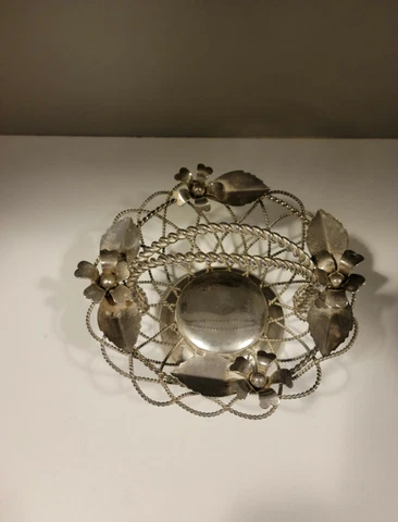 Silver-Plated Wire Basket With  Flower Trim Edges by Studio Silversmiths 1980s Cover