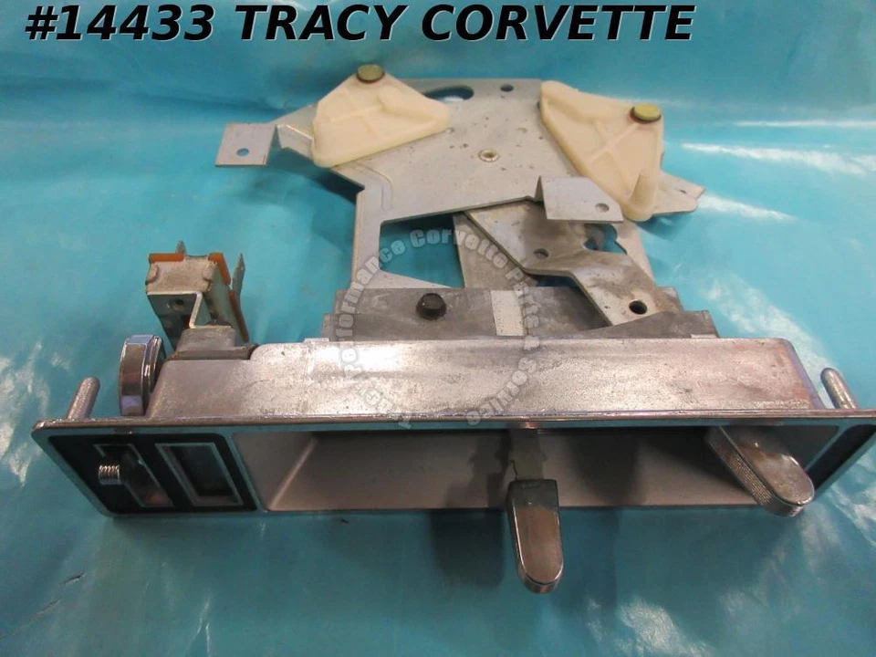 1969-1975 International Harvester Pickup Travelall Heater Control 366615C92 - Image 1 of 4