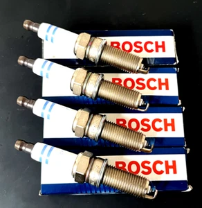 4x Candela Bosch Doppio Platino per Mercedes Classe C 1.8 Motori - Foto 1 di 1