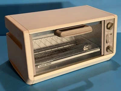 BLACK & DECKER Toast-R-Oven SPACEMAKER Under Cabinet BAKE BROIL TRO 200-TY4 VTG - Image 1 of 4