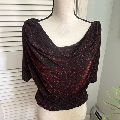 Top vintage CONNECTED APPAREL para mujer pequeño negro rojo metálico retro años 90 vacaciones Foto 1 de 4