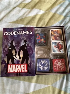 Codenames Marvel Edition 2017 Game - Picture 1 of 3