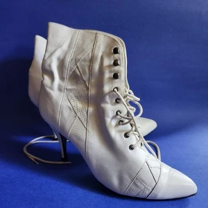 Wild Pair Vtg 80s 90s 10 M White Leather High Heel Lace-Up Granny Boots Booties - Picture 1 of 8