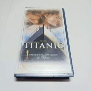 Titanic Movie | VHS Tape | Leonardo DiCaprio, Kate Winslet - Picture 1 of 7