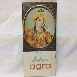 Brochure da viaggio vintage India Agra signora dell'arte del Taj - Foto 1 di 22