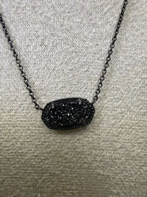 Collar Colgante Kendra Scott Elisa en Negro Drusy con Cadena Gunmetal  Foto 1 de 4
