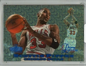Scottie Pippen 1997-98 FLEER Flair Showcase Legendary Collection 044/100 - Picture 1 of 2