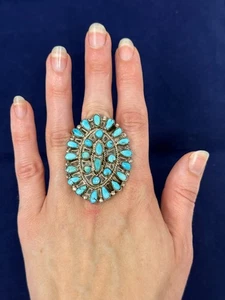 Zuni Signed E.A. Zunie Turquoise Oval Ring - 5 x 3.7 cm - Picture 1 of 5