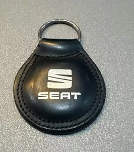 GENUINE SEAT MAIN DEALER CAR KEY FOB KEY RING LEATHER GRIMSBY - Picture 1 of 3
