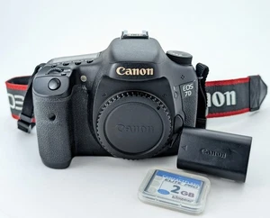 Corpo fotocamera reflex digitale Canon EOS 7D {18MP} con batteria e unità flash 2GB - Foto 1 di 9
