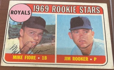 1969 Topps MIKE FIORE RC #376 🔥 Royals  ⚾️ GORGEOUS Autograph 🔥 Auto ⚾️🔥 - Image 1 of 2