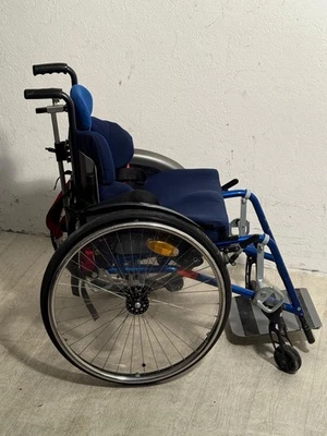 Rollstuhl  - Bild 1 von 4