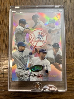 2004 Topps eTopps (encased/in hand)  New York Yankees Team /3750 - Image 1 of 2