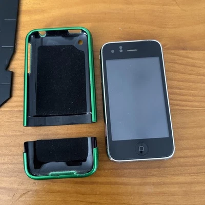 Apple iPhone 3GS - 8GB (AT&T) A1303 Black Tested & Working! - Image 1 of 3