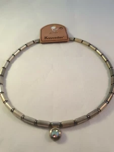 Halskette Metall gebürstet goldfarben mit Kristallperlen - Bild 1 von 4