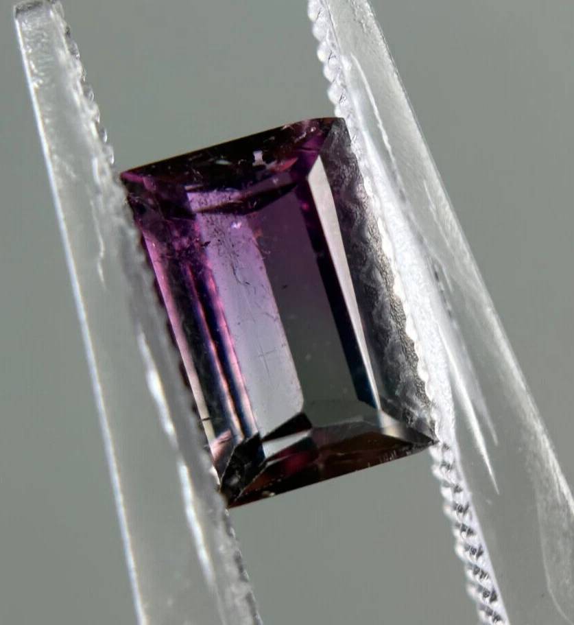 Turmalina bicolor natural de 1,05 quilates - Piedras preciosas sueltas corte baguette - Video ref Foto 1 de 1