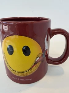 Tazza caffè Cigars International Happy Face fumo sigaro 3D grande 20 oz bordeaux - Foto 1 di 9