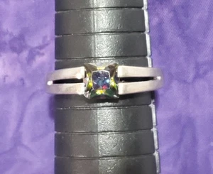 9,25 Sterling Silber Ring mit quadratischem Mystic Topas Edelstein, Herz Akzente - Bild 1 von 8