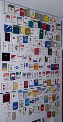 collezione 147 pacchetti di sigarette vuoti anni '90 RARI pacchi tutti diversi  - Immagine 1 di 2