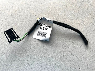 MERCEDES-BENZ CLS500 C219 2004-2010 ~ ENCHUFE ALTAVOZ PUERTA INFERIOR IZQUIERDA Foto 1 de 3