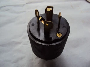HUBBELL VARILOAD TWIST- LOCK , 5- WIRE,30AMP, 250V.D.C, 600VAC - Picture 1 of 5