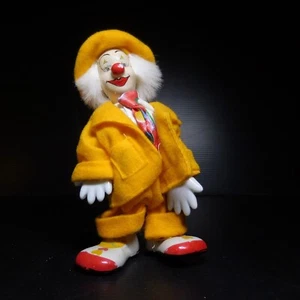 N9718 Clown Sculpture Figurine Statue Handmade Ceramic Porcelain Fabric - Picture 1 of 12