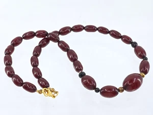 VINTAGE ART DECO RED CHERRY BAKELITE GRADUATED BEADED NECKLACE ~ 16 " / 18.4g - Picture 1 of 24