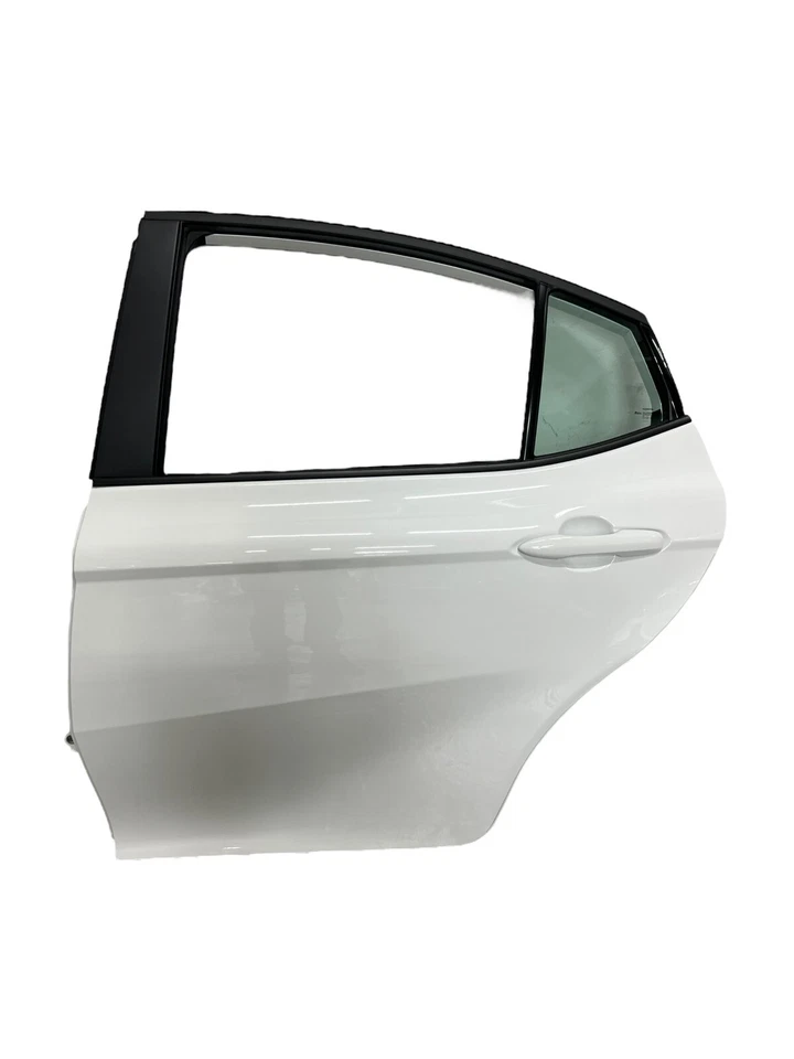 Toyota Camry 2025 puerta trasera izquierda del lado del conductor con vidrio y motor OEM Foto 1 de 4