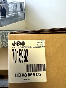 BRAND NEW 7016522 OEM SUB-ZERO REFRIGERATOR HINGE LH (736TC/I-3,736TR,736TF/I) - Picture 1 of 4