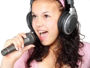 Domain ++ Karaokespiel.de ++ zu verkaufen! - Bild 1 von 1