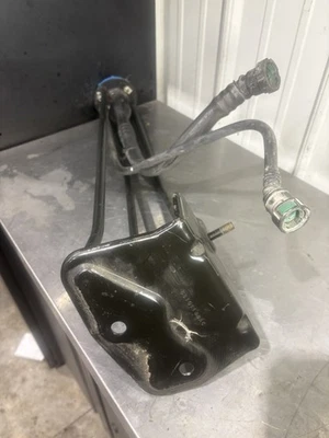 Dodge Ram 5500 2022 DEF CUELLO DE LLENADO DE COMBUSTIBLE USADO  Foto 1 de 2