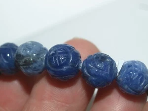 Un diseño redondo de piedra preciosa sodalita azul cuenta china tallada de colección 10 mm - Imagen 1 de 4