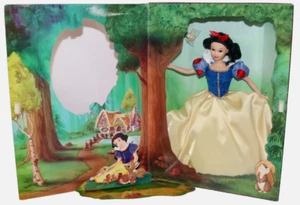 Disney Snow White 60th Anniversary Signature Collection Doll 1997 NEW - Picture 1 of 3