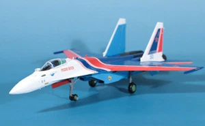 Hobby Master HA5707 Sukhoi Su-35S Flanker, Russian Knights, Blue 50, Kubinka AB - Imagen 1 de 1