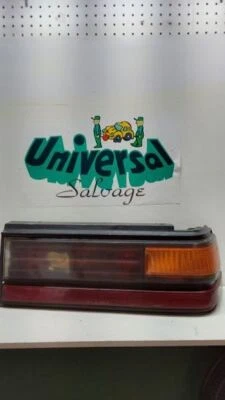 Pontiac 6000 1989 luz trasera lateral derecha Foto 1 de 4